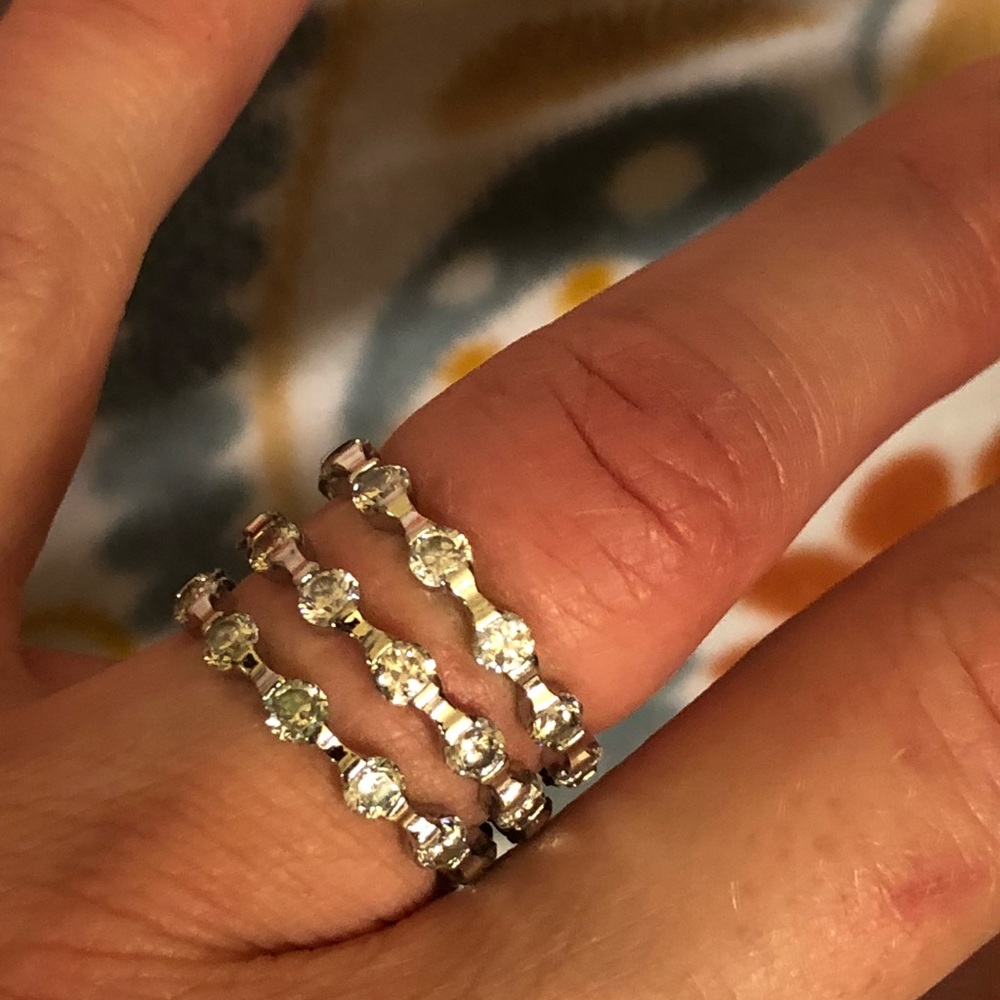 Beautiful ring!! - Picture 2 of 6